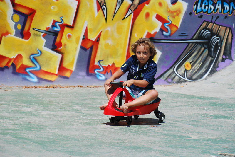 Su imaginación es el límite!! con su didicar jugarán a que son bomberos, corredores de fórmula 1, astronautas, submarinos, y miles de cosas más. Personaliza ya tu Didicar Original